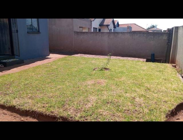 3 BEDROOM HOUSE FOR SALE IN PROTEA GLEN
